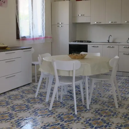 Il Roseto Di Betty E Salvo Holiday home *